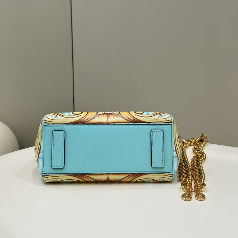 範思哲與芬迪世紀聯名爆款美杜莎繫列Versace標誌性的La Medusa手袋￥1980.00的图片-高仿範思哲包包Versace