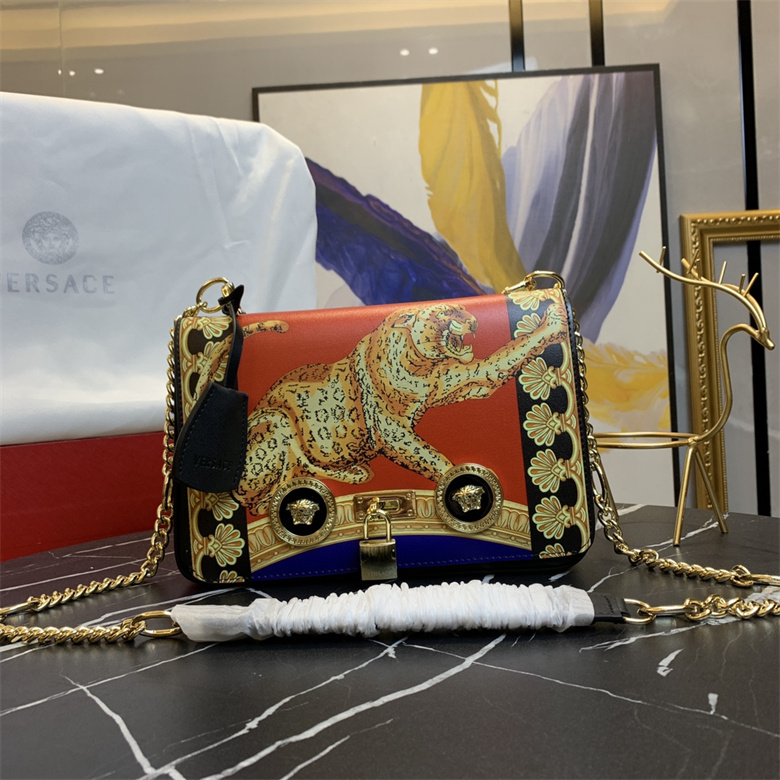 一比一高仿Versace/範思哲 新秋冬單間女包￥1880.00的图片-高仿範思哲包包Versace