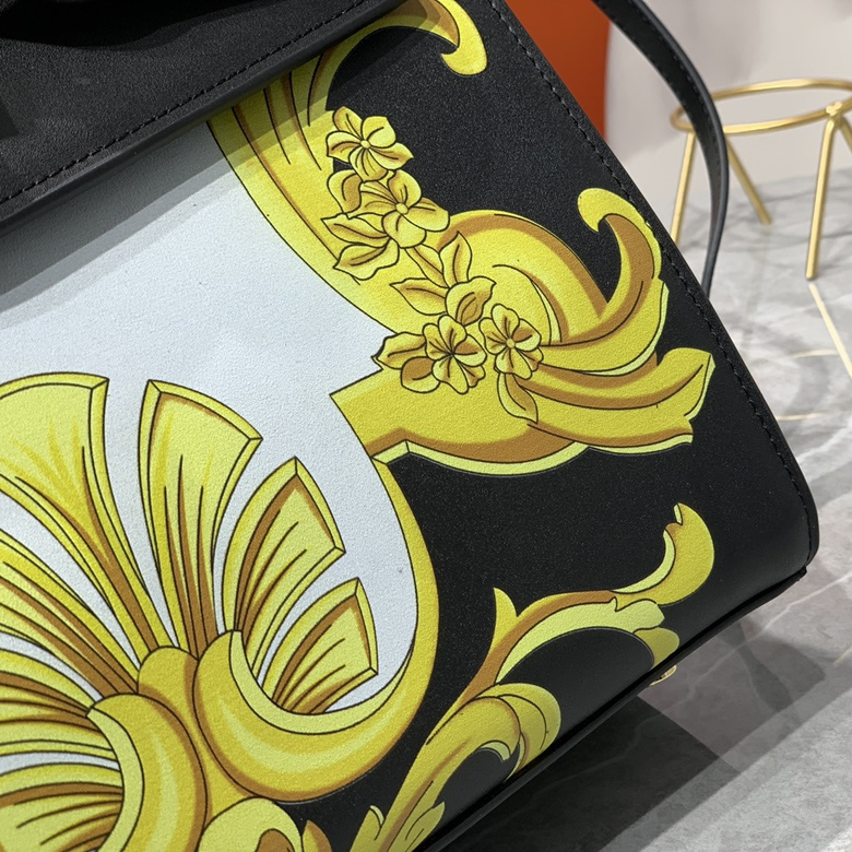 一比一高仿範思哲背包lcon手袋風格經典￥1980.00的图片-高仿範思哲包包Versace