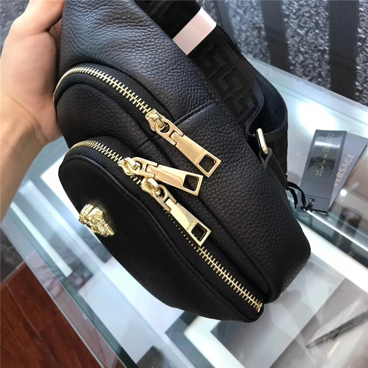 一比一復刻versace範思哲 新款男士胸包￥1480.00的图片-高仿範思哲包包Versace
