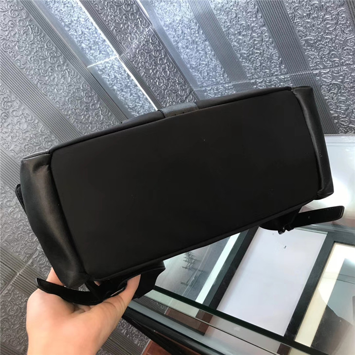 versace範思哲 新款男士雙肩包一比一精仿￥1980.00的图片-高仿範思哲包包Versace