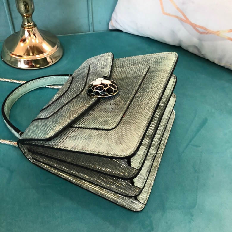 原單寶格麗薄荷綠金屬質感水蛇皮手提單肩斜挎包38329287093￥3980.00的图片-高仿寶格麗包包Bulgari