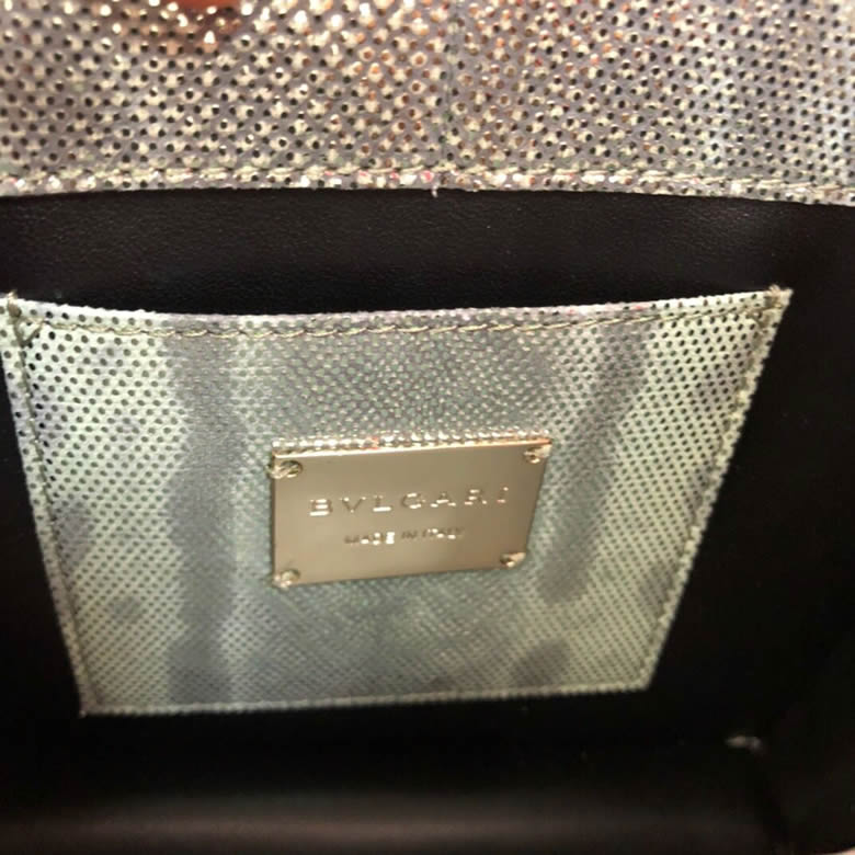 原單寶格麗薄荷綠金屬質感水蛇皮手提單肩斜挎包38329287093￥3980.00的图片-高仿寶格麗包包Bulgari