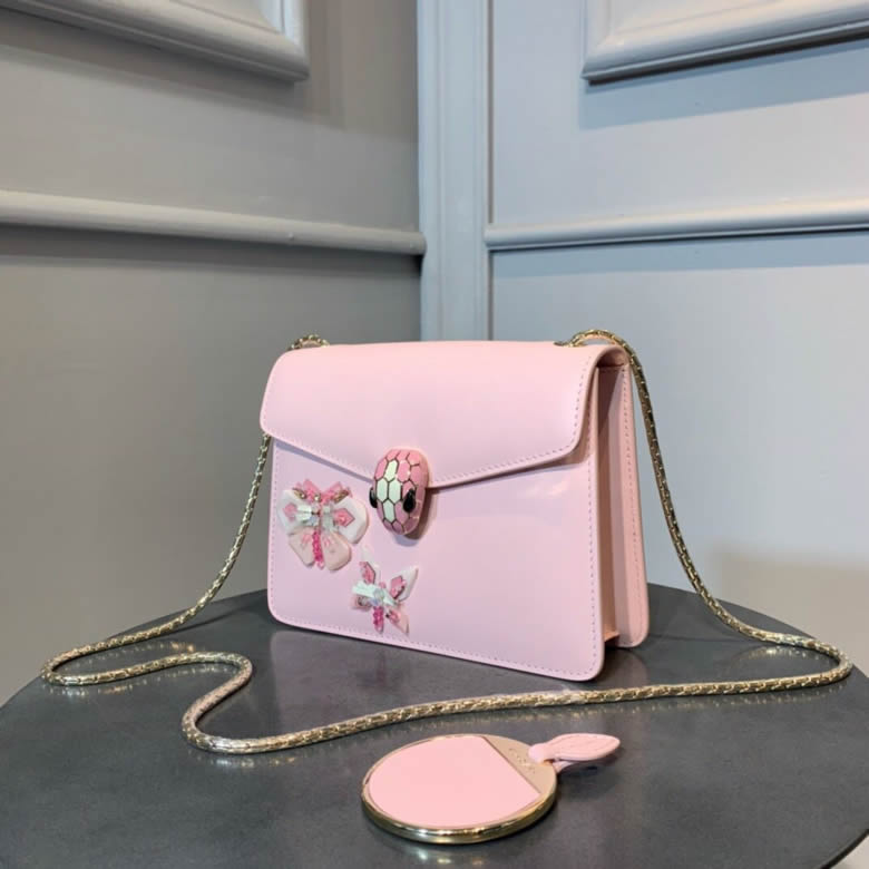 原單寶格麗Serpenti Forever蝴蝶玫瑰粉/瑪瑙白綠/瑪瑙白粉邊邊斜挎包61879￥1960.00的图片-高仿寶格麗包包Bulgari