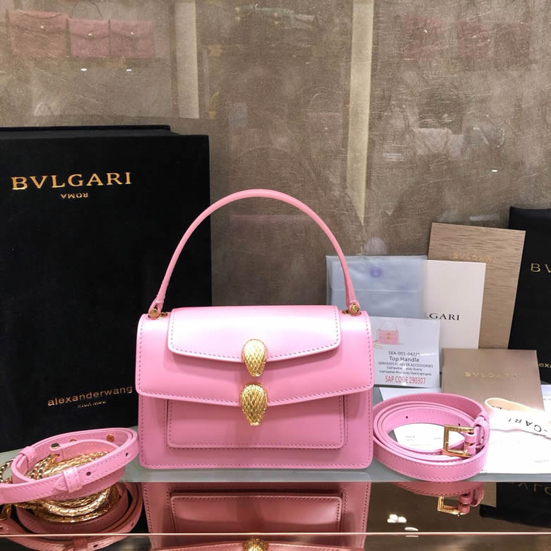 原單寶格麗Serpenti雙蛇首搭扣搭配迷人的紅色琺瑯蛇眼手提包288737粉紅￥2480.00的图片-高仿寶格麗包包Bulgari