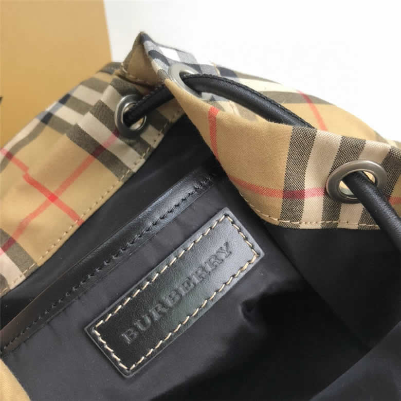 Burberry巴寶莉專櫃價三用雙肩包小號Vintage格紋軍旅背包40784711￥1880.00的图片-高仿博柏利包包Burberry巴寶莉、高仿博柏利女包Burberry巴寶莉