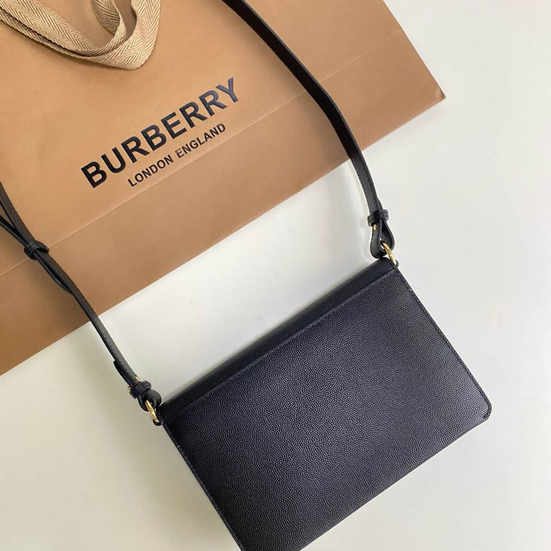 Burberry巴寶莉 最新TB繫列風琴信封包黑色￥980.00的图片-高仿博柏利包包Burberry巴寶莉、高仿博柏利女包Burberry巴寶莉