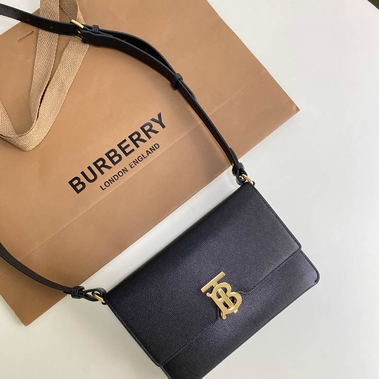 Burberry巴寶莉 最新TB繫列風琴信封包黑色￥980.00的图片-高仿博柏利包包Burberry巴寶莉、高仿博柏利女包Burberry巴寶莉