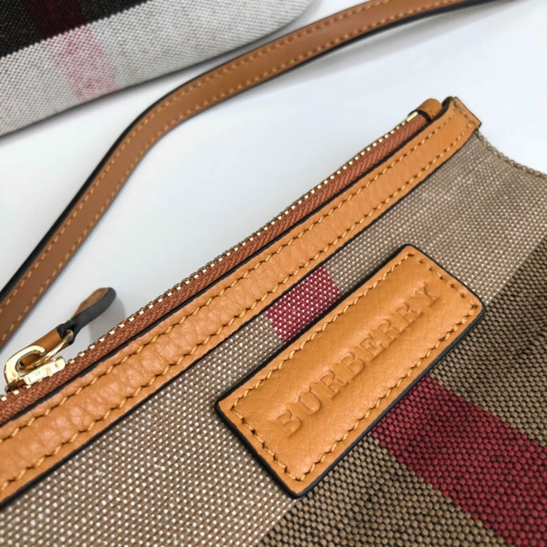 Burberry高仿巴寶莉女包Canvas格紋麻佈The Ashby 艾仕貝手袋9361￥980.00的图片-高仿博柏利包包Burberry巴寶莉、高仿博柏利女包Burberry巴寶莉