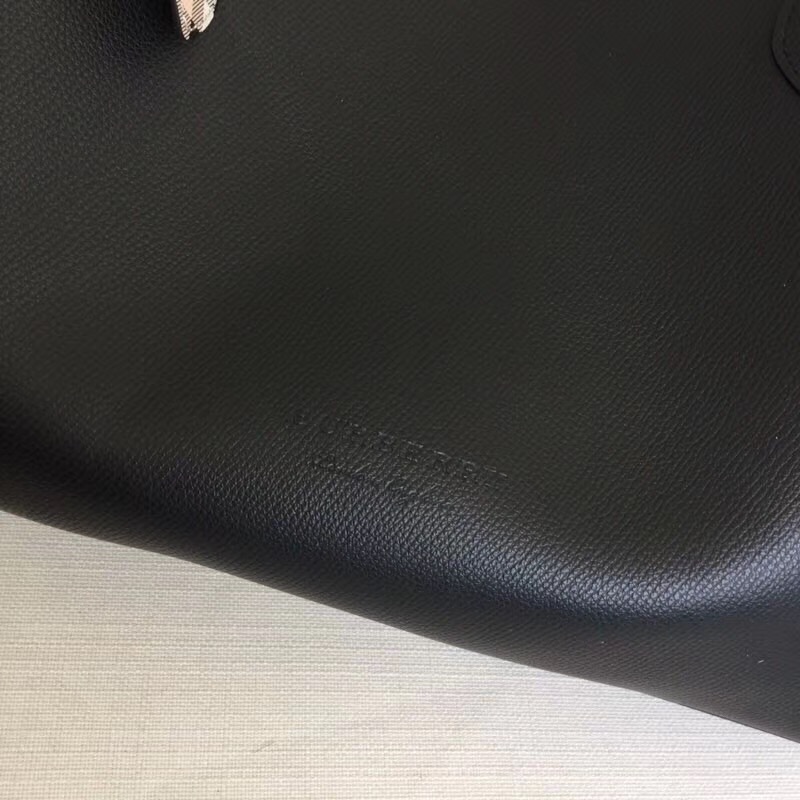 Burberry巴寶莉 Haymarket格紋 拼色雙面 購物袋 手提女包 黑色￥1480.00的图片-高仿博柏利包包Burberry巴寶莉、高仿博柏利女包Burberry巴寶莉
