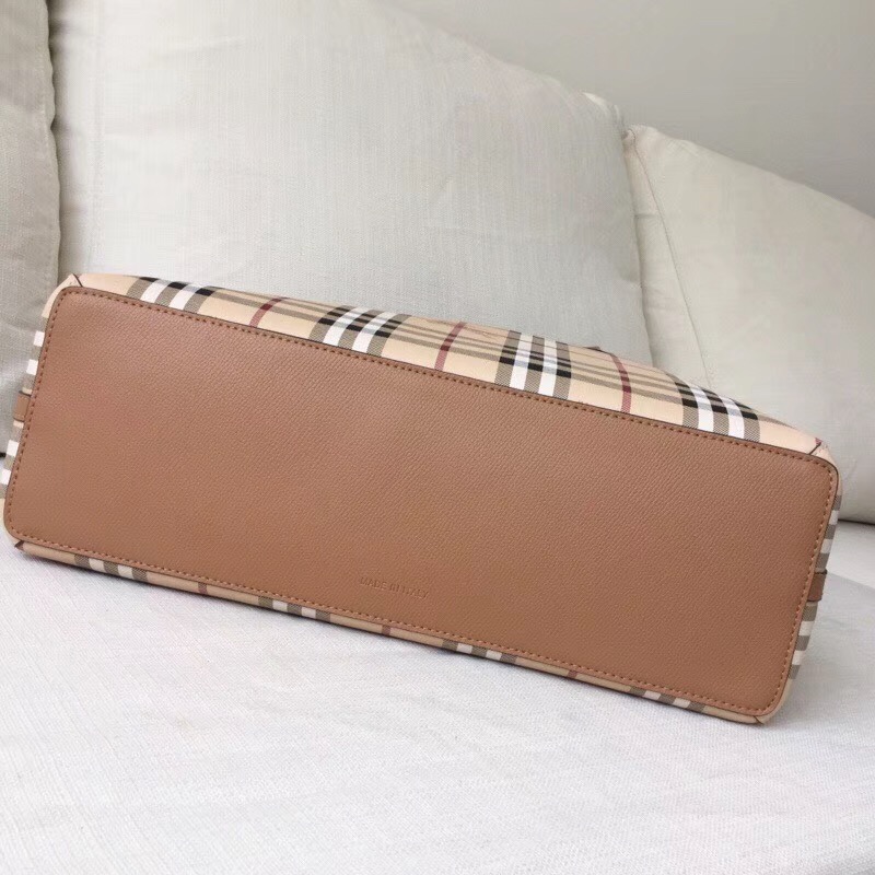 Burberry巴寶莉 Haymarket格紋 拼色雙面 購物袋 手提女包 淺棕￥1480.00的图片-高仿博柏利包包Burberry巴寶莉、高仿博柏利女包Burberry巴寶莉