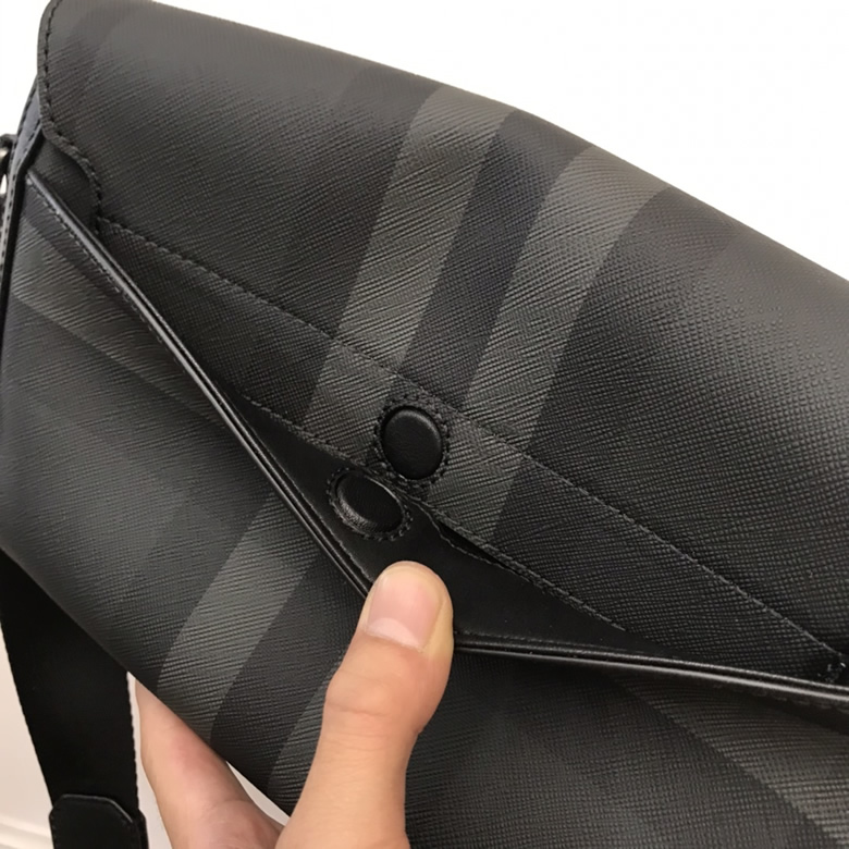 巴寶莉官網中國官方網頂級原單版型立挺的信使包80528991￥1480.00的图片-高仿博柏利包包Burberry巴寶莉、高仿博柏利男包Burberry巴寶莉