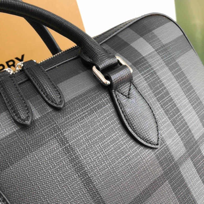 Burberry原版一比一巴寶莉煙熏格紋裁片男款公文包￥1480.00的图片-高仿博柏利包包Burberry巴寶莉、高仿博柏利男包Burberry巴寶莉