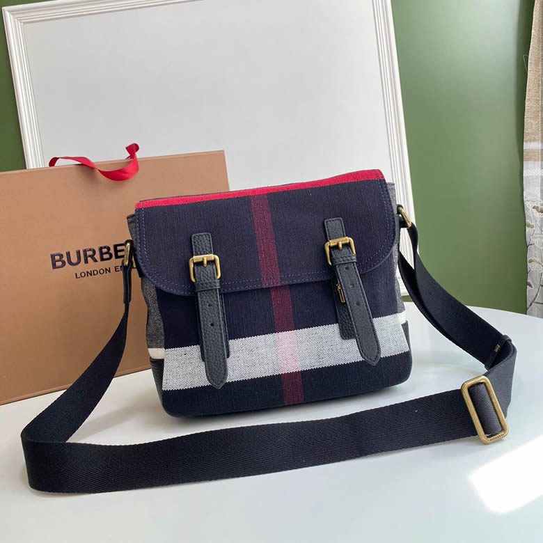 原單Burberry巴寶莉Canvas 格紋裁片信使男包藍色￥1460.00