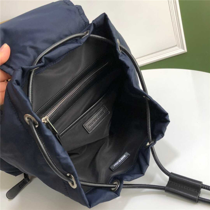 Burberry巴寶莉The Rucksack中號尼龍拼皮革軍旅背包80067231￥1480.00的图片-高仿博柏利包包Burberry巴寶莉、高仿博柏利男包Burberry巴寶莉