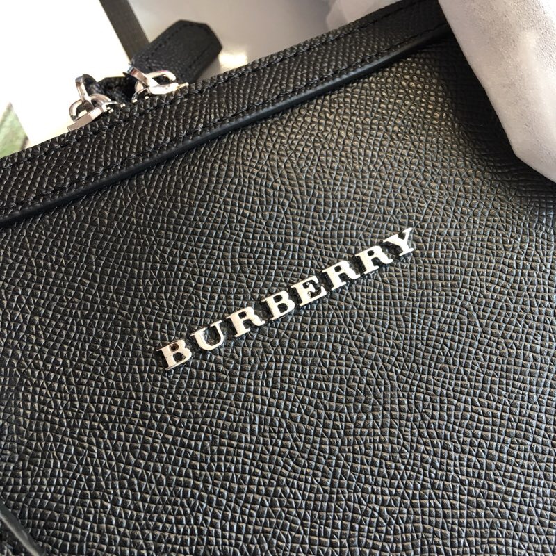 頂級專櫃老鼠貨 最新款頂級原單貨巴寶莉男士公文包5210￥1680.00的图片-高仿博柏利包包Burberry巴寶莉、高仿博柏利男包Burberry巴寶莉