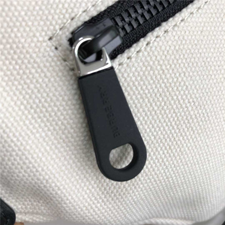 精仿Burberry腰包仿巴寶莉中號Horseferry印花棉質帆佈腰包80146411￥980.00的图片-高仿博柏利包包Burberry巴寶莉、高仿博柏利男包Burberry巴寶莉