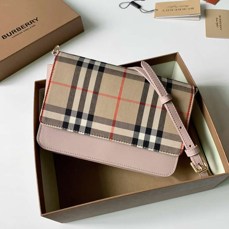 原單Burberry博柏利Vintage格紋拼皮革錢夾(含可拆式背帶)紅色粉色￥980.00