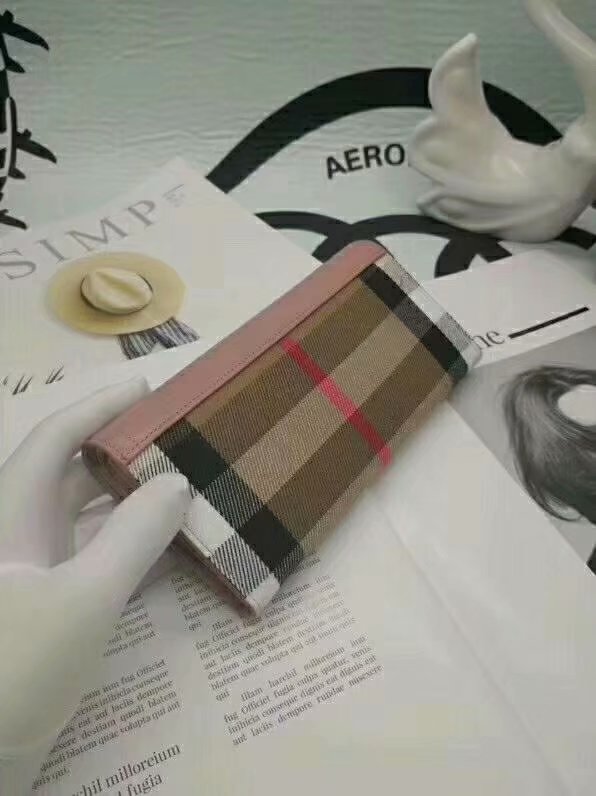 高仿巴寶莉女士長款錢包最新款錢夾專櫃品質拼接撞色手拿包￥880.00的图片-高仿博柏利包包Burberry巴寶莉、高仿博柏利錢包Burberry巴寶莉