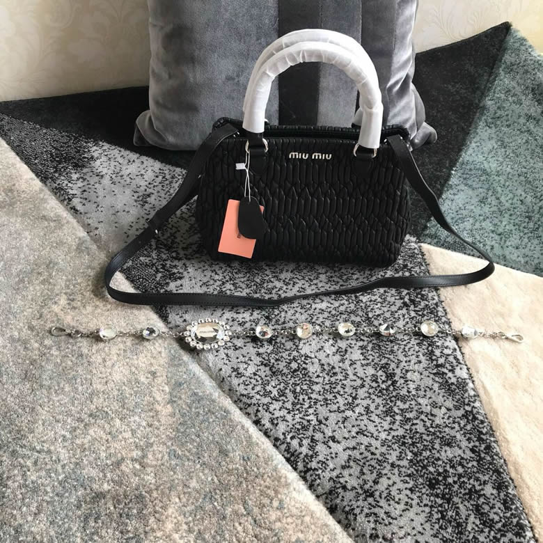 原單MIUMIU繆繆頂級進口CIoquel軟羊皮經典壓紋小花新款水晶鏈鉆包5BA067三色￥1980.00的图片-高仿繆繆包包MiuMiu