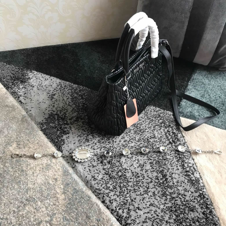 原單MIUMIU繆繆頂級進口CIoquel軟羊皮經典壓紋小花新款水晶鏈鉆包5BA067三色￥1980.00的图片-高仿繆繆包包MiuMiu