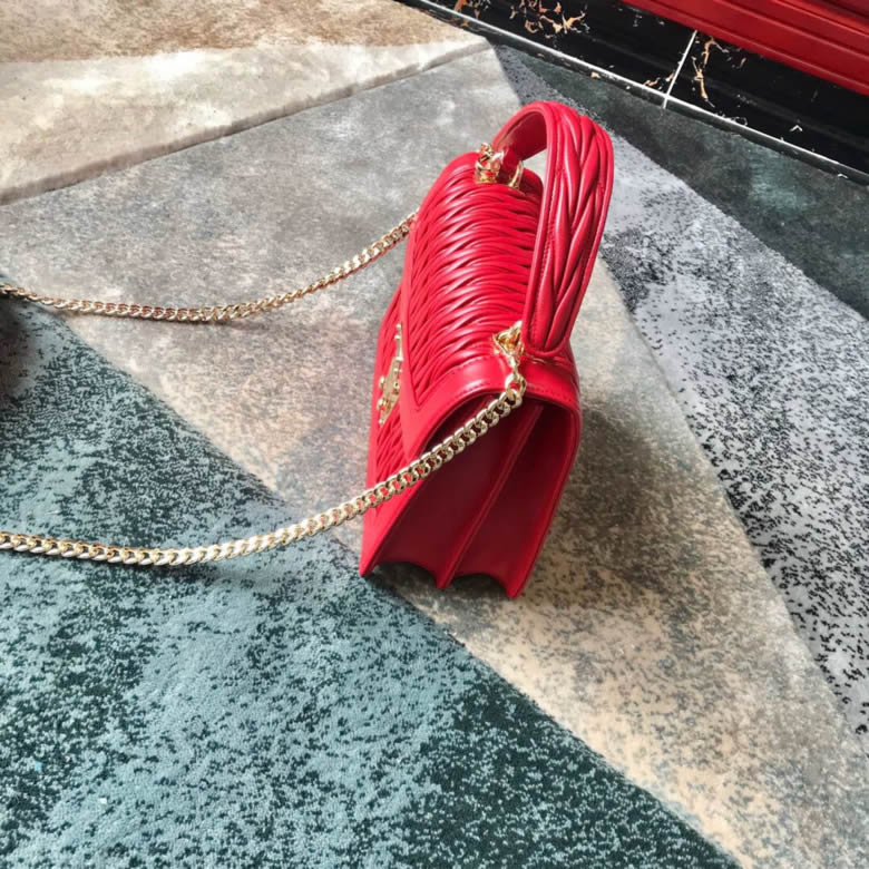 MIUMIU繆繆頂級進口Matelasse小羊皮材質經典提花壓紋手提包單肩斜挎包5BA094￥1980.00的图片-高仿繆繆包包MiuMiu