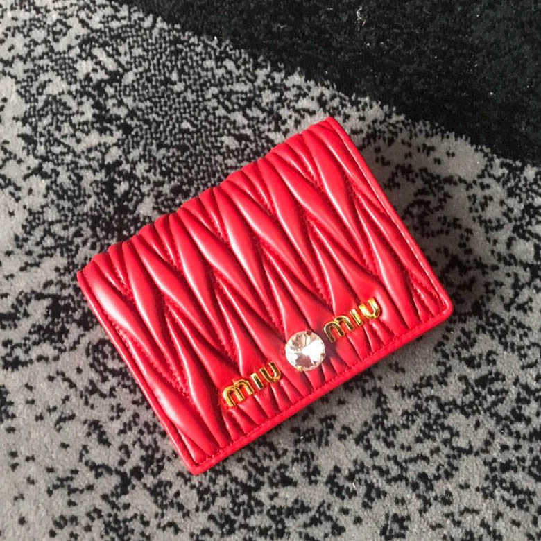 MIUMIU繆繆頂級小羊皮材質新款錢夾5ML204紅￥780.00