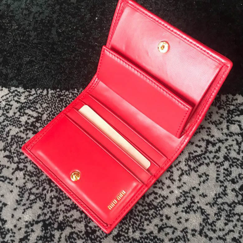 MIUMIU繆繆頂級小羊皮材質新款錢夾5ML204紅￥780.00的图片-高仿繆繆包包MiuMiu