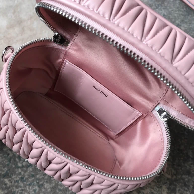 MIUMIU繆繆頂級進口小羊皮專櫃最新箱子包單肩斜挎包5BH121￥1480.00的图片-高仿繆繆包包MiuMiu