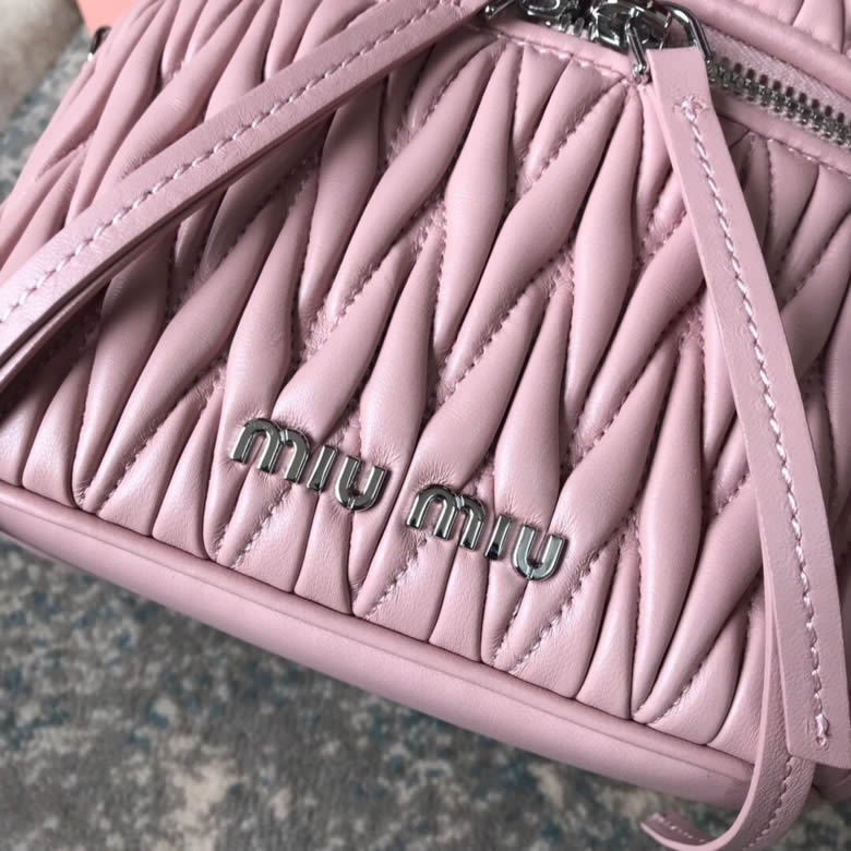 MIUMIU繆繆頂級進口小羊皮專櫃最新箱子包單肩斜挎包5BH121￥1480.00的图片-高仿繆繆包包MiuMiu