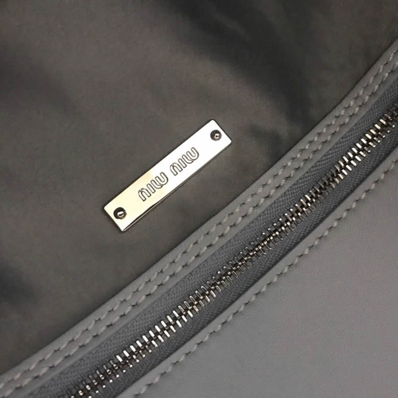 MIUMIU繆繆小提花皺褶凸紋壓花Cloquet層疊珠光羊皮鉆石鏈條包5BD233淡藍色￥1480.00的图片-高仿繆繆包包MiuMiu