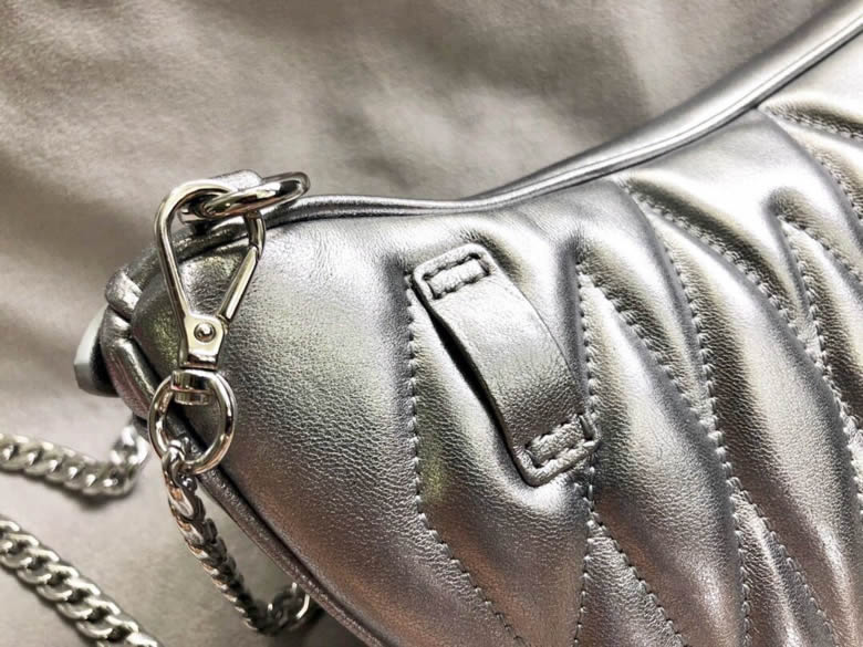 MIUMIU繆繆頂級進口Matelasse小羊皮材質新款腰包5BL010￥1480.00的图片-高仿繆繆包包MiuMiu