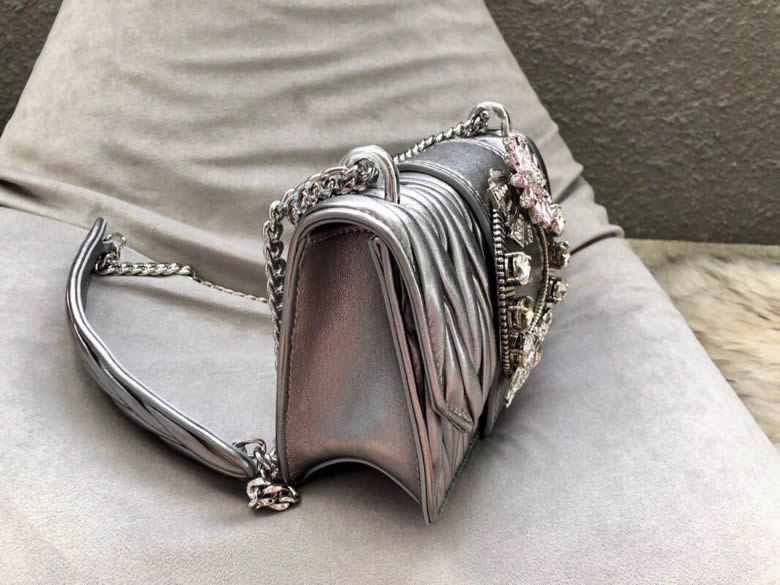 MIU MIU繆繆Matelasse頂級進口小羊皮單肩斜挎包5BD084￥1980.00的图片-高仿繆繆包包MiuMiu