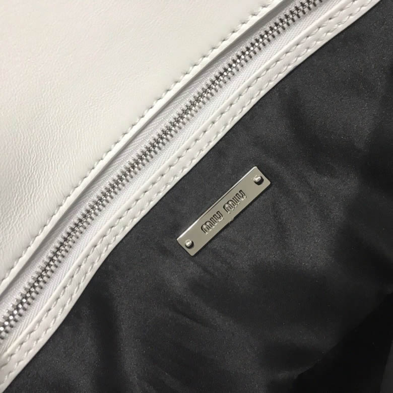 MIUMIU繆繆小提花皺褶凸紋壓花Cloquet層疊珠光羊皮鉆石鏈條包5BD233白色￥1480.00的图片-高仿繆繆包包MiuMiu