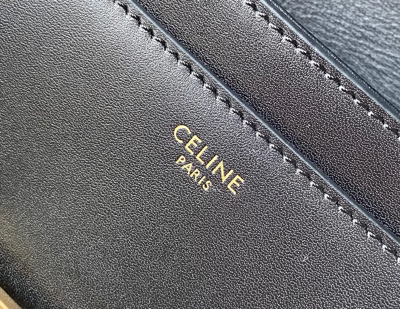 CELINE賽琳進口小牛皮Sulhy Box馬鞍包￥1680.00的图片-高仿賽琳包包CELINE
