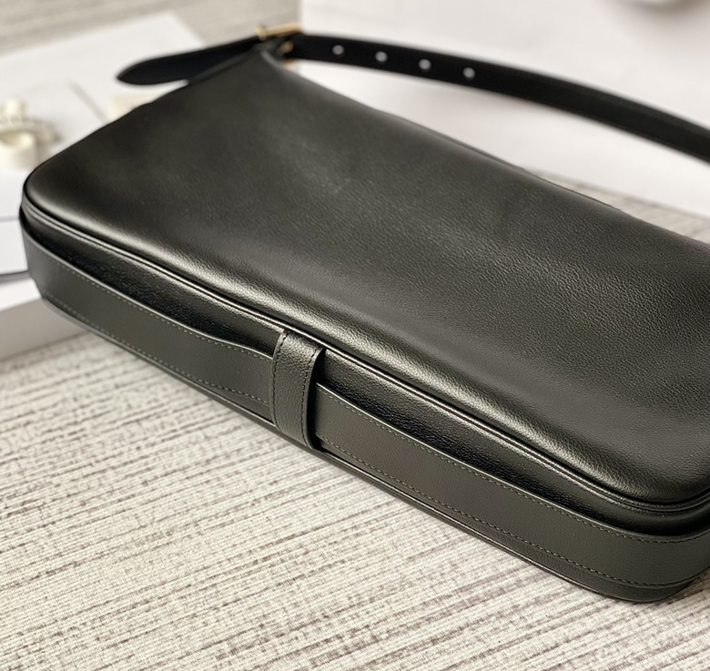 一比一高仿CELINE賽琳純色牛皮手袋197443黑￥1880.00的图片-高仿賽琳包包CELINE