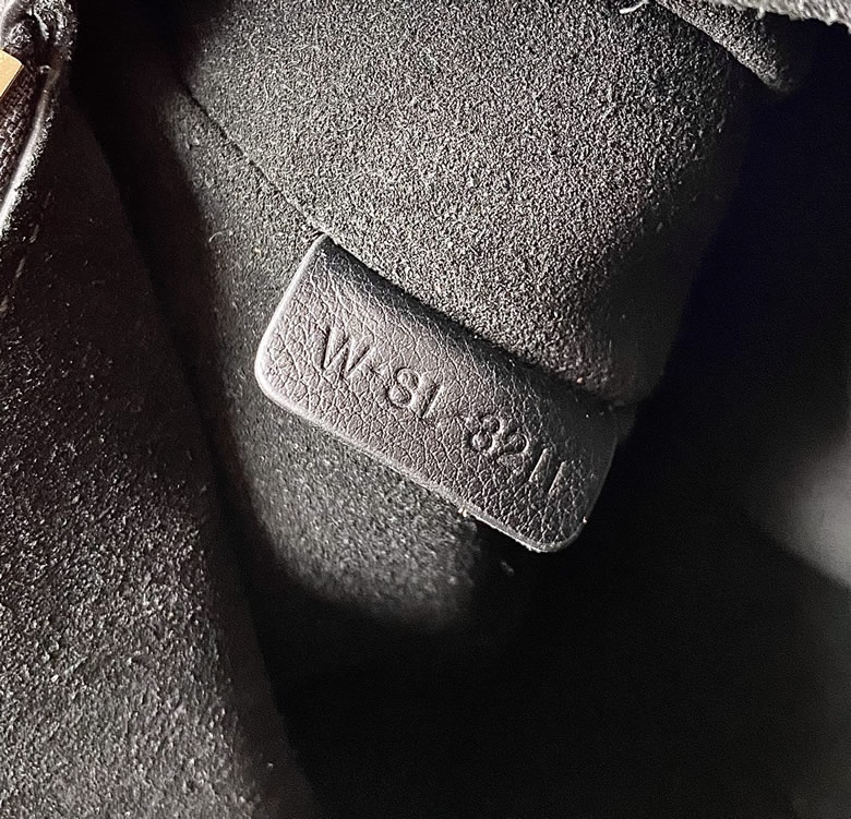 一比一高仿CELINE賽琳純色牛皮手袋197443黑￥1880.00的图片-高仿賽琳包包CELINE