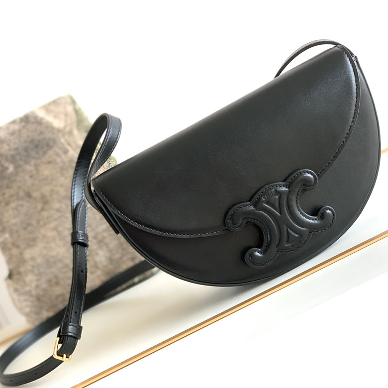 高仿CELINE賽琳BESACE TRIOMPHE光滑牛皮革手袋11123黑￥1780.00