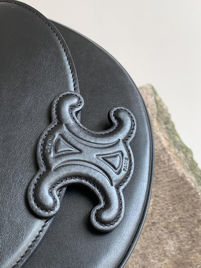 高仿CELINE賽琳BESACE TRIOMPHE光滑牛皮革手袋11123黑￥1780.00的图片-高仿賽琳包包CELINE