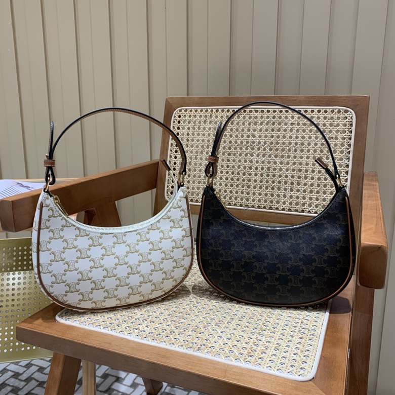 高仿CELINE女包AVA 老花Ttiomphe腋下包 193952￥1480.00的图片-高仿賽琳包包CELINE