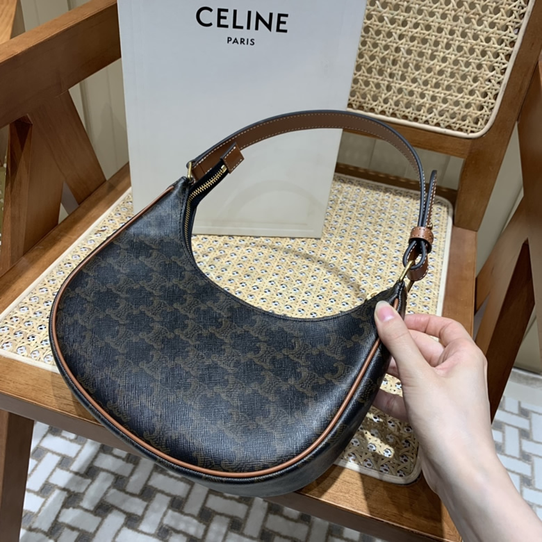 高仿CELINE女包AVA 老花Ttiomphe腋下包 193952￥1480.00的图片-高仿賽琳包包CELINE