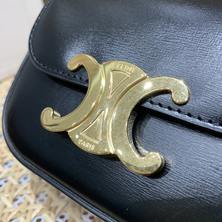 高仿塞琳女包CELINE MINI TRIOMPHE 11CM BAG 10I513黑色￥1480.00的图片-高仿賽琳包包CELINE