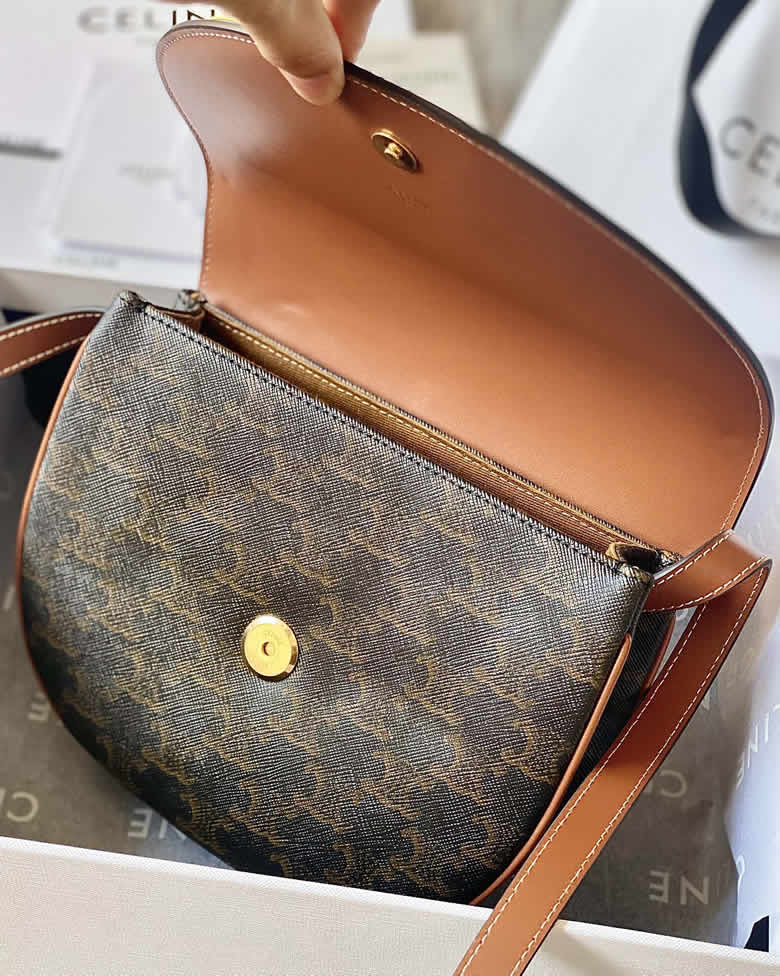 高仿CELINE TRIOMPHE CANVAS馬鞍郵差包 199106老花￥1580.00的图片-高仿賽琳包包CELINE