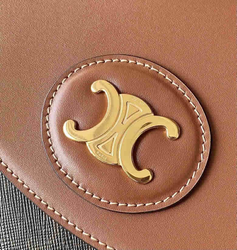 高仿CELINE TRIOMPHE CANVAS馬鞍郵差包 199106老花￥1580.00的图片-高仿賽琳包包CELINE