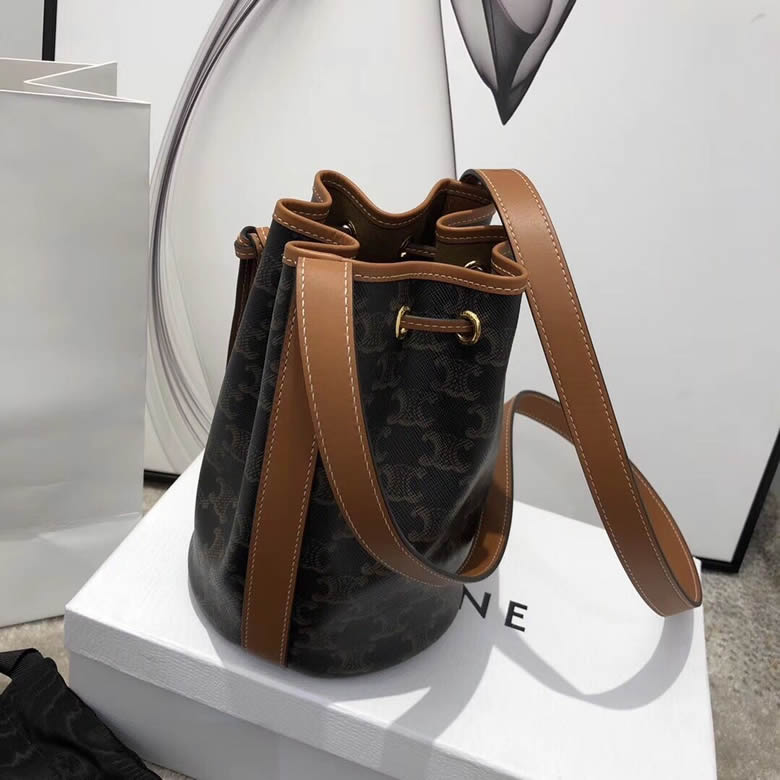Celine/賽琳TRIOMPHE帆佈小號抽繩包水桶包 191142￥1480.00的图片-高仿賽琳包包CELINE