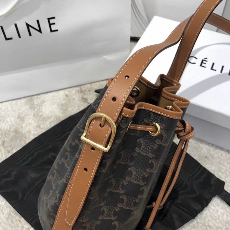 Celine/賽琳TRIOMPHE帆佈小號抽繩包水桶包 191142￥1480.00的图片-高仿賽琳包包CELINE