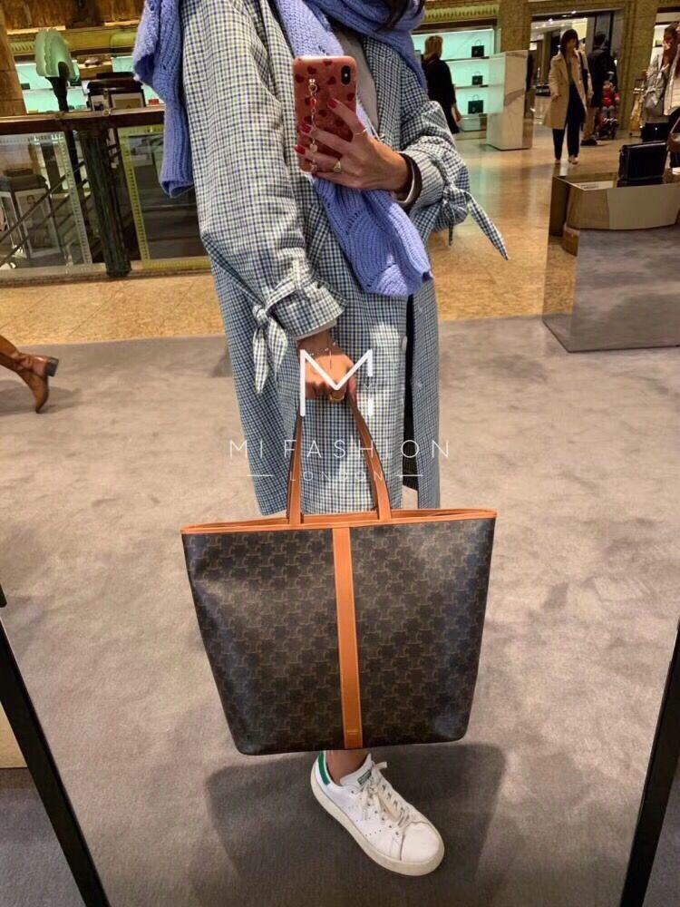 Celine/賽琳 TRIOMPHE CANVAS 中號水桶包 191132￥1480.00的图片-高仿賽琳包包CELINE