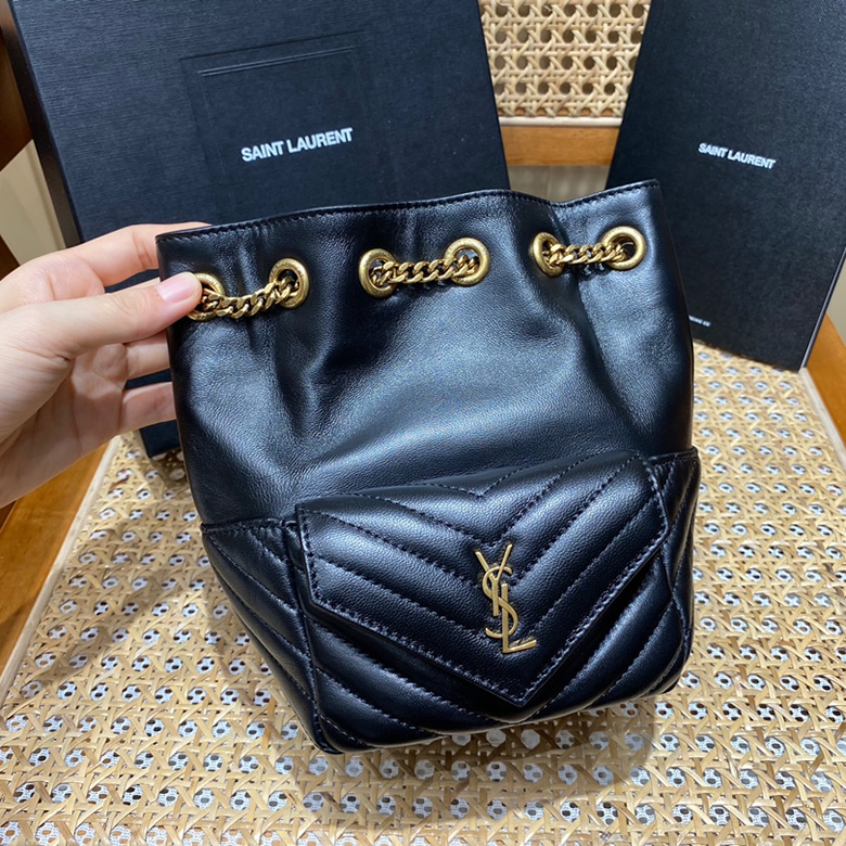 高仿聖羅蘭女包19CMV型絎縫迷妳水桶包701631原廠皮￥1980.00的图片-高仿聖羅蘭包包ysl