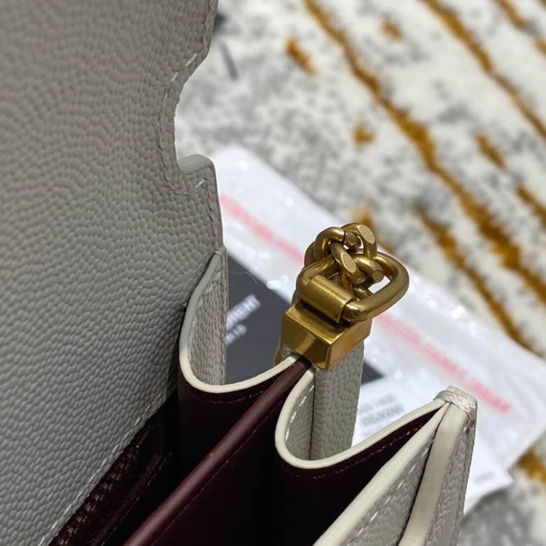 YSL/聖羅蘭CASSANDRA字母標誌粒面壓花真皮CLASP包 532750白色 ￥1980.00的图片-高仿聖羅蘭包包ysl