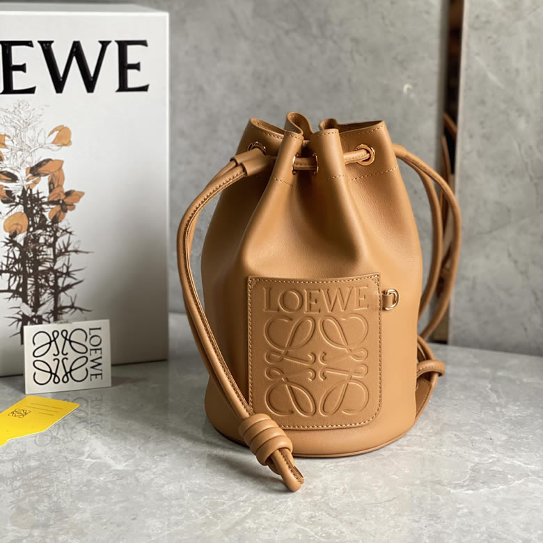 LOEWE羅意威Sailor抽繩水桶包 0678棕色￥1680.00